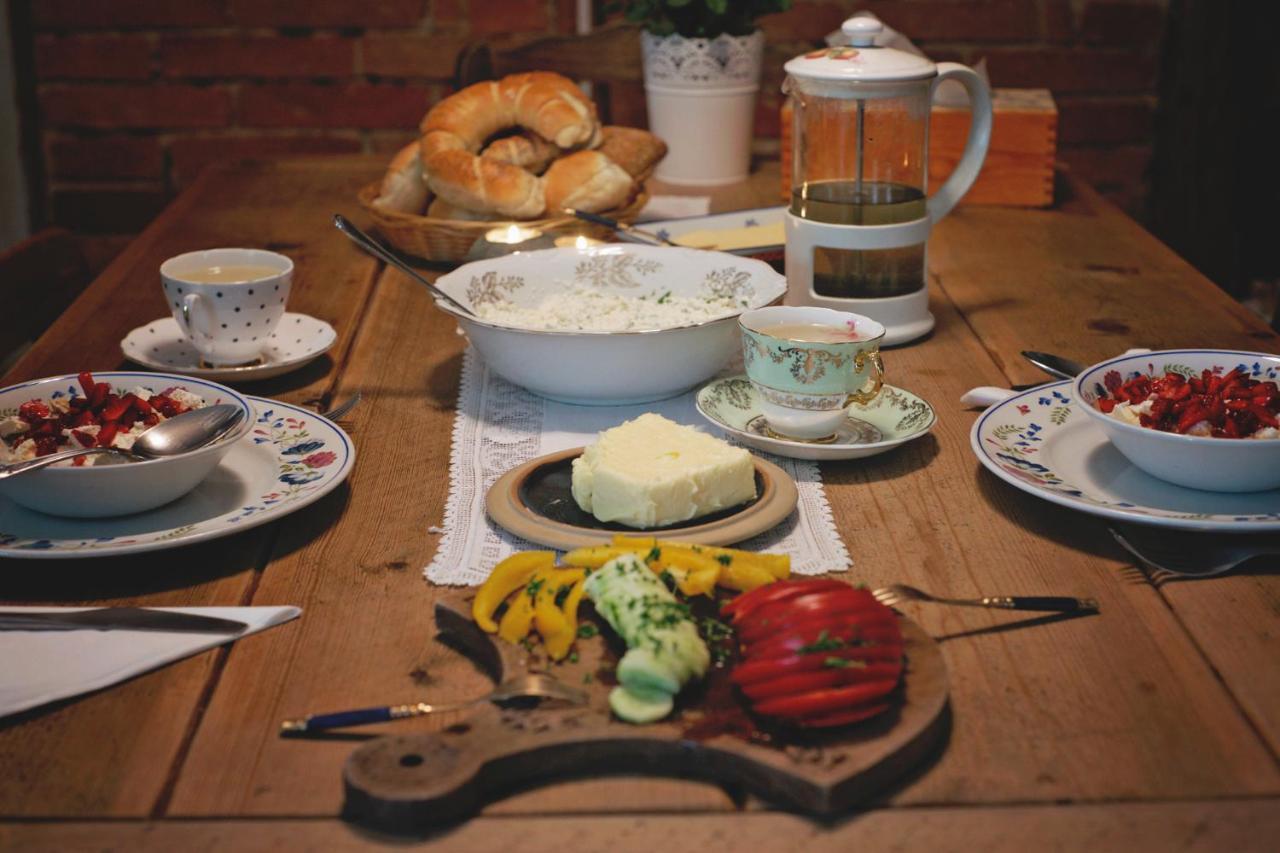 Osada Ptasnik Bed & Breakfast Pobiedna Luaran gambar